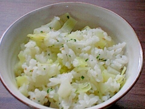 キャベツと青菜の炊き込みご飯